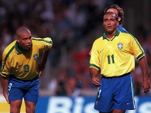 雖場面佔據 雖場面佔據