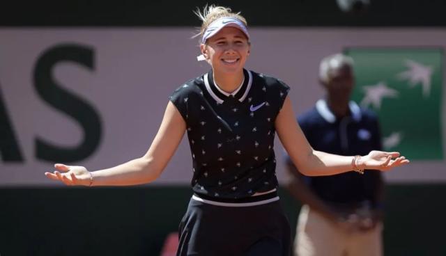 甚至年轻球 甚至年轻球