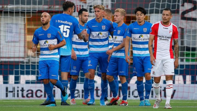 他们背后有 他们背后有