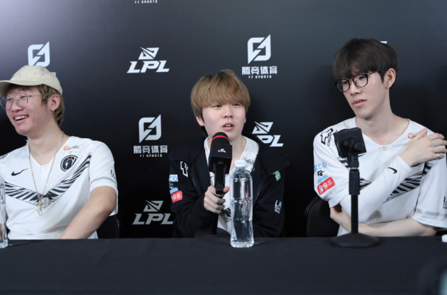 他们无疑是 他们无疑是