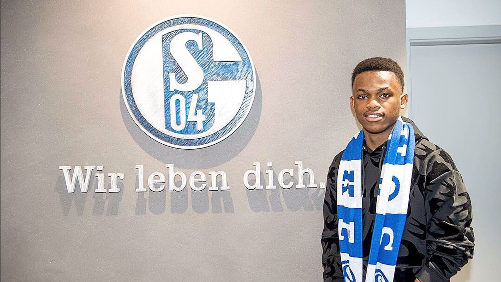 透露的信息 透露的信息